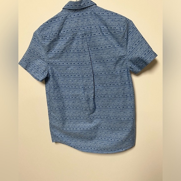 VINEYARD VINES SMALL BOYS WHALE SHIRT BLUE - Picture 2 of 7